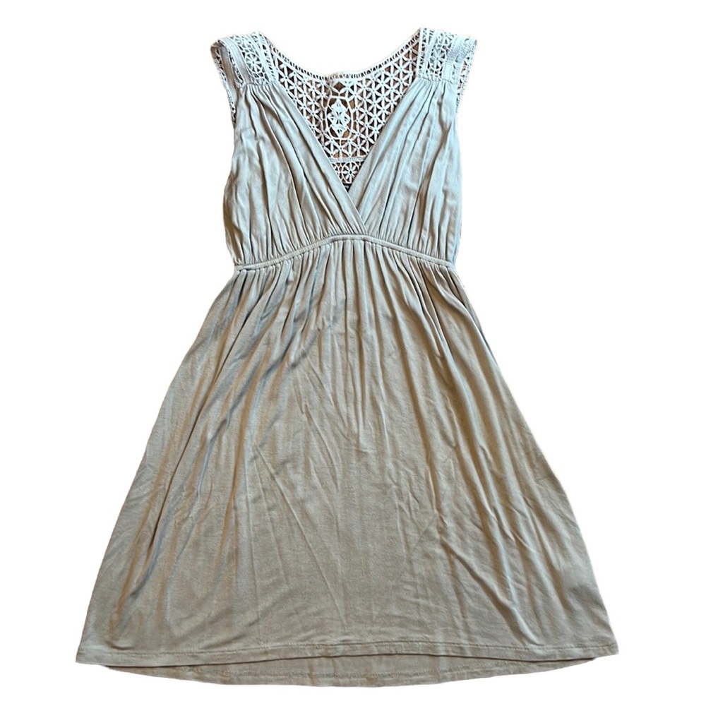 Light Gray Sleeveless Dress with Crocheted Back Size M